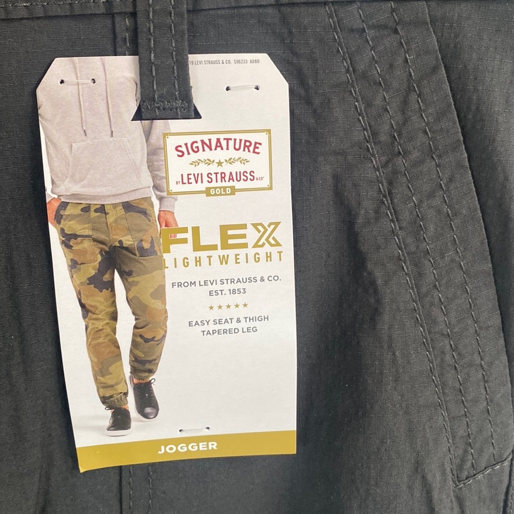 (B51) Levi’s Signature Men’s Joggers Black Flex Light Weight Gold Edition, Sz 34 - Picture 9 of 12